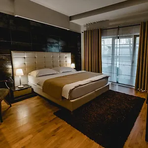 House Hotel&restaurant Hotel Tirana